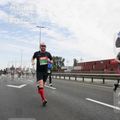 03.10.2025 - Köhlbrandbrückenlauf Matties Gatica Varas http://msf.ph/oto/9171574 03.10.2025 15:17:17 Position 3 7259 meine-sportfotos.de