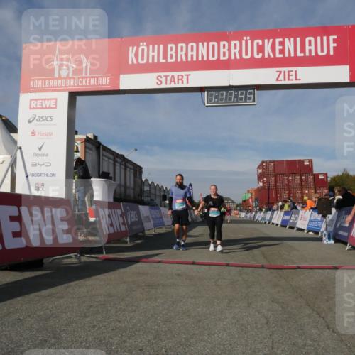 03.10.2025 - Köhlbrandbrückenlauf Matties Gatica Varas http://msf.ph/oto/9171577 03.10.2025 10:37:47 Ziel 1958, 1988, 2238, 2390 meine-sportfotos.de