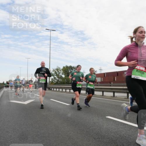 03.10.2025 - Köhlbrandbrückenlauf Matties Gatica Varas http://msf.ph/oto/9171595 03.10.2025 15:17:22 Position 3 7418 meine-sportfotos.de
