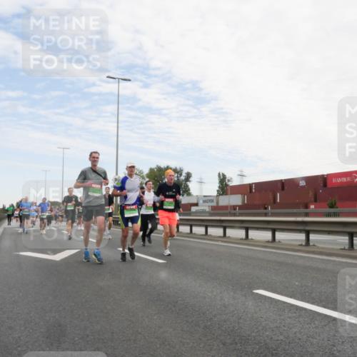 03.10.2025 - Köhlbrandbrückenlauf Matties Gatica Varas http://msf.ph/oto/9171605 03.10.2025 15:17:26 Position 3  meine-sportfotos.de