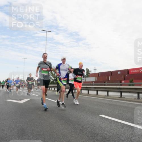 03.10.2025 - Köhlbrandbrückenlauf Matties Gatica Varas http://msf.ph/oto/9171607 03.10.2025 15:17:27 Position 3  meine-sportfotos.de