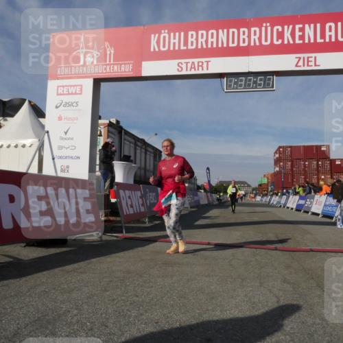03.10.2025 - Köhlbrandbrückenlauf Matties Gatica Varas http://msf.ph/oto/9171611 03.10.2025 10:37:59 Ziel 2505 meine-sportfotos.de