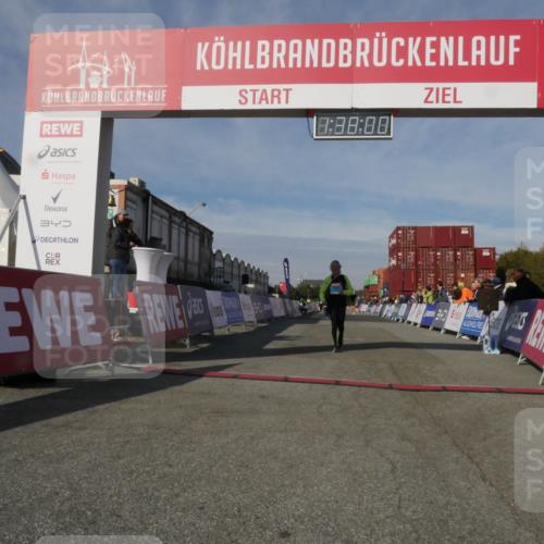 03.10.2025 - Köhlbrandbrückenlauf Matties Gatica Varas http://msf.ph/oto/9171617 03.10.2025 10:38:02 Ziel 2505, 2688 meine-sportfotos.de