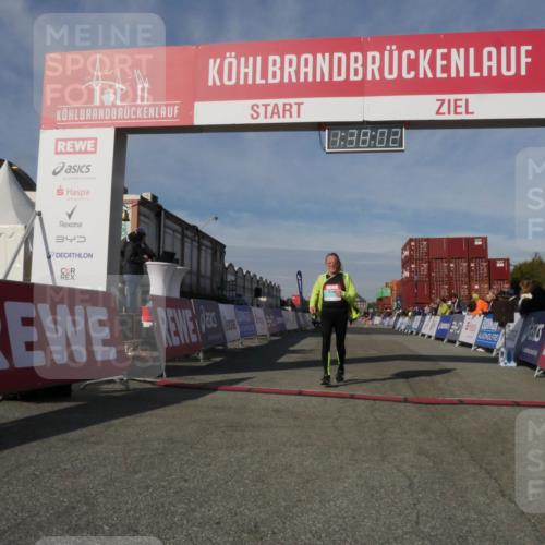 03.10.2025 - Köhlbrandbrückenlauf Matties Gatica Varas http://msf.ph/oto/9171624 03.10.2025 10:38:03 Ziel 2505, 2688 meine-sportfotos.de