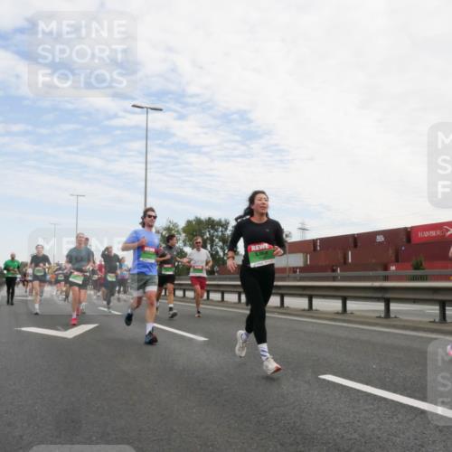 03.10.2025 - Köhlbrandbrückenlauf Matties Gatica Varas http://msf.ph/oto/9171629 03.10.2025 15:17:33 Position 3  meine-sportfotos.de