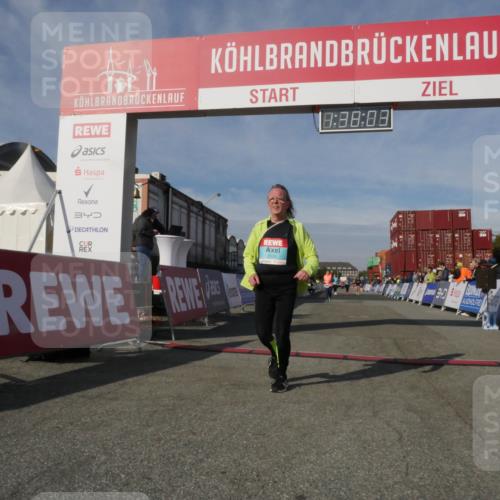 03.10.2025 - Köhlbrandbrückenlauf Matties Gatica Varas http://msf.ph/oto/9171630 03.10.2025 10:38:05 Ziel 2597, 2688 meine-sportfotos.de