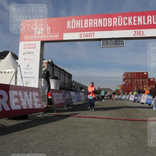 03.10.2025 - Köhlbrandbrückenlauf Matties Gatica Varas http://msf.ph/oto/9171635 03.10.2025 10:38:12 Ziel 1136, 1254, 2597, 2659, 2688 meine-sportfotos.de