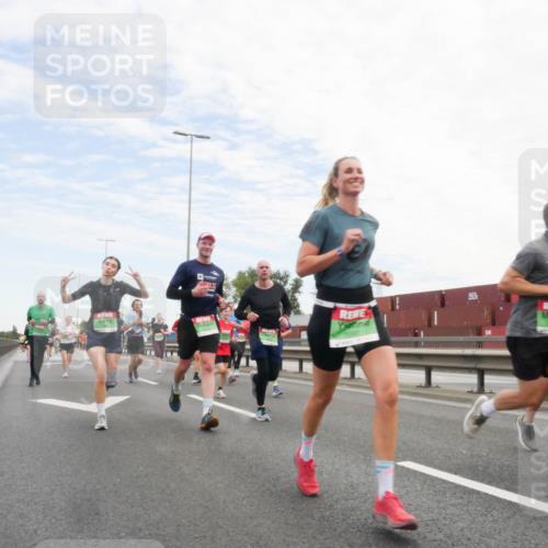 03.10.2025 - Köhlbrandbrückenlauf Matties Gatica Varas http://msf.ph/oto/9171636 03.10.2025 15:17:35 Position 3  meine-sportfotos.de