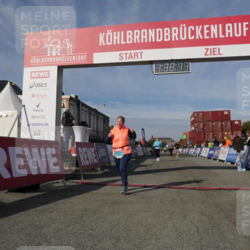 03.10.2025 - Köhlbrandbrückenlauf Matties Gatica Varas http://msf.ph/oto/9171640 03.10.2025 10:38:13 Ziel 1136, 1254, 2597, 2659, 2688 meine-sportfotos.de