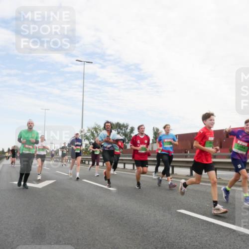 03.10.2025 - Köhlbrandbrückenlauf Matties Gatica Varas http://msf.ph/oto/9171645 03.10.2025 15:17:37 Position 3  meine-sportfotos.de