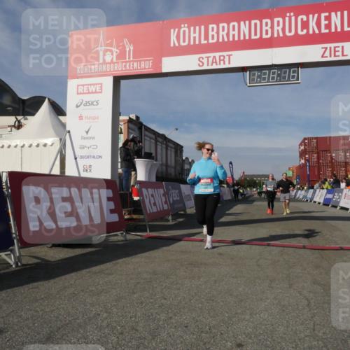 03.10.2025 - Köhlbrandbrückenlauf Matties Gatica Varas http://msf.ph/oto/9171655 03.10.2025 10:38:18 Ziel 1136, 1254, 2453, 2602, 2659 meine-sportfotos.de