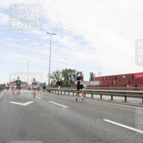 03.10.2025 - Köhlbrandbrückenlauf Matties Gatica Varas http://msf.ph/oto/9171660 03.10.2025 15:17:41 Position 3  meine-sportfotos.de