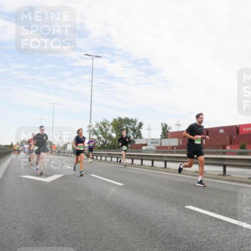 03.10.2025 - Köhlbrandbrückenlauf Matties Gatica Varas http://msf.ph/oto/9171664 03.10.2025 15:17:42 Position 3  meine-sportfotos.de