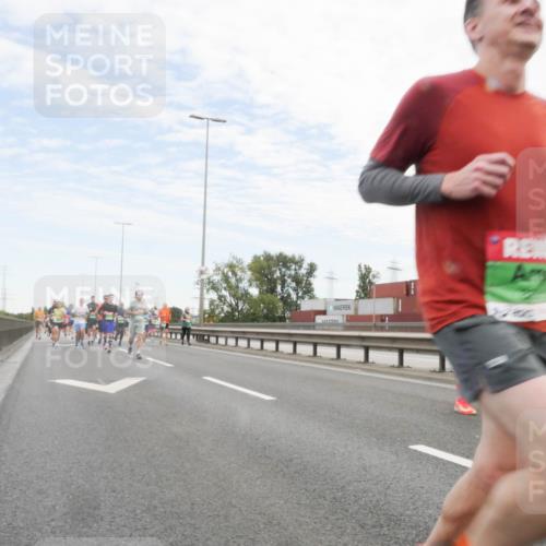 03.10.2025 - Köhlbrandbrückenlauf Matties Gatica Varas http://msf.ph/oto/9171682 03.10.2025 15:17:47 Position 3  meine-sportfotos.de