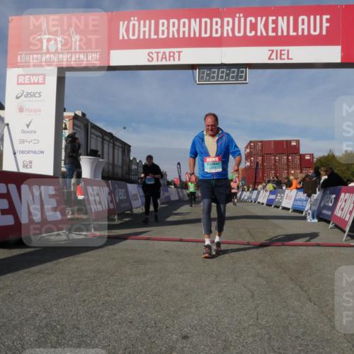 03.10.2025 - Köhlbrandbrückenlauf Matties Gatica Varas http://msf.ph/oto/9171683 03.10.2025 10:38:25 Ziel 2453, 2602, 3097 meine-sportfotos.de