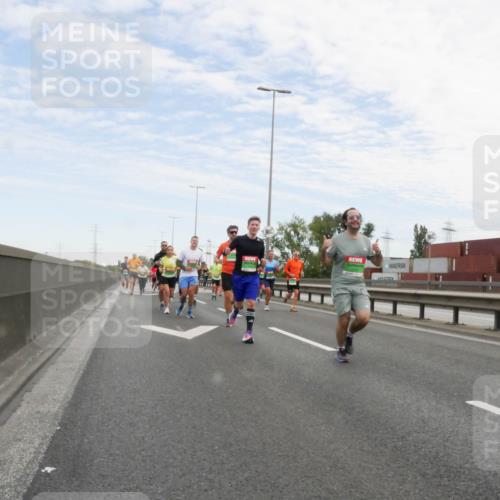 03.10.2025 - Köhlbrandbrückenlauf Matties Gatica Varas http://msf.ph/oto/9171687 03.10.2025 15:17:50 Position 3  meine-sportfotos.de