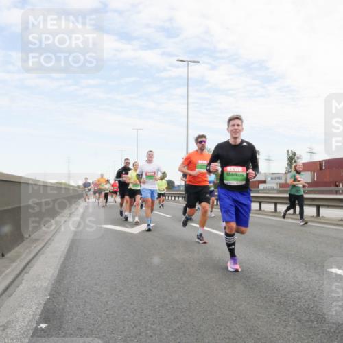 03.10.2025 - Köhlbrandbrückenlauf Matties Gatica Varas http://msf.ph/oto/9171691 03.10.2025 15:17:51 Position 3  meine-sportfotos.de