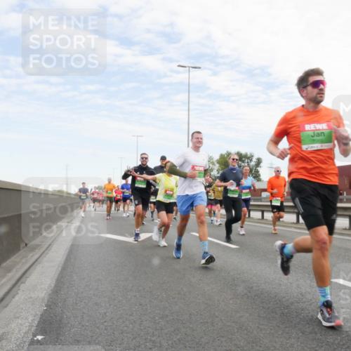 03.10.2025 - Köhlbrandbrückenlauf Matties Gatica Varas http://msf.ph/oto/9171695 03.10.2025 15:17:52 Position 3 7365 meine-sportfotos.de