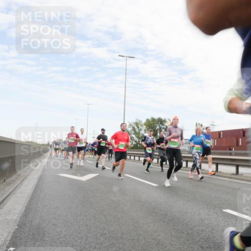 03.10.2025 - Köhlbrandbrückenlauf Matties Gatica Varas http://msf.ph/oto/9171716 03.10.2025 15:17:57 Position 3  meine-sportfotos.de