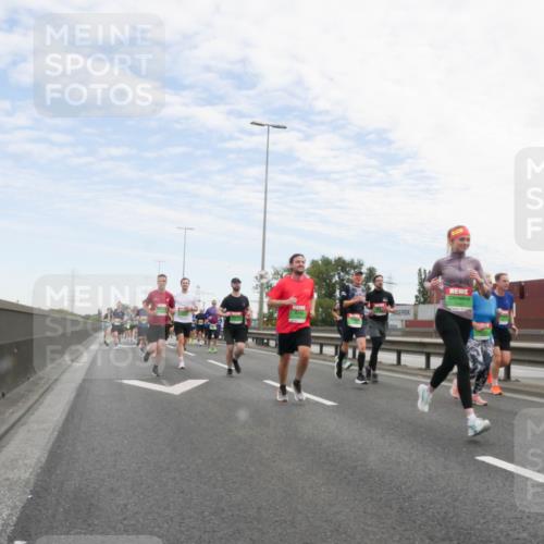 03.10.2025 - Köhlbrandbrückenlauf Matties Gatica Varas http://msf.ph/oto/9171718 03.10.2025 15:17:58 Position 3  meine-sportfotos.de