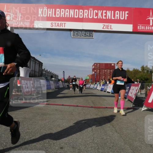03.10.2025 - Köhlbrandbrückenlauf Matties Gatica Varas http://msf.ph/oto/9171724 03.10.2025 10:38:43 Ziel 2042, 2440, 2626, 2627, 2662, 2859, 2860, 3437, 3438, 3442, 3621 meine-sportfotos.de