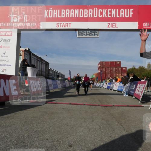 03.10.2025 - Köhlbrandbrückenlauf Matties Gatica Varas http://msf.ph/oto/9171728 03.10.2025 10:38:44 Ziel 2042, 2440, 2626, 2627, 2662, 2859, 2860, 3437, 3438, 3442, 3621 meine-sportfotos.de