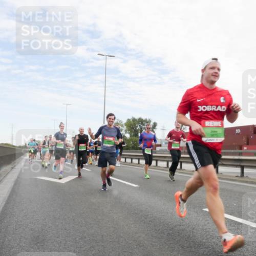 03.10.2025 - Köhlbrandbrückenlauf Matties Gatica Varas http://msf.ph/oto/9171732 03.10.2025 15:18:02 Position 3  meine-sportfotos.de