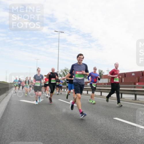 03.10.2025 - Köhlbrandbrückenlauf Matties Gatica Varas http://msf.ph/oto/9171734 03.10.2025 15:18:02 Position 3  meine-sportfotos.de
