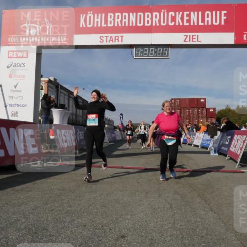 03.10.2025 - Köhlbrandbrückenlauf Matties Gatica Varas http://msf.ph/oto/9171739 03.10.2025 10:38:46 Ziel 2042, 2279, 2440, 2626, 2627, 2859, 2860, 3437, 3438, 3442, 3621 meine-sportfotos.de