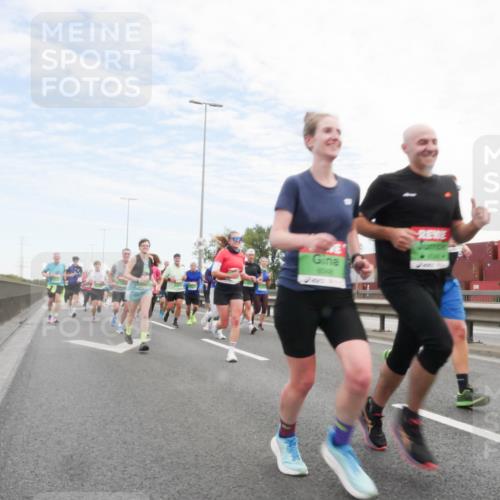 03.10.2025 - Köhlbrandbrückenlauf Matties Gatica Varas http://msf.ph/oto/9171740 03.10.2025 15:18:04 Position 3 8048 meine-sportfotos.de