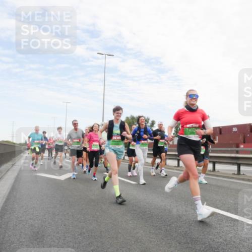 03.10.2025 - Köhlbrandbrückenlauf Matties Gatica Varas http://msf.ph/oto/9171743 03.10.2025 15:18:05 Position 3  meine-sportfotos.de