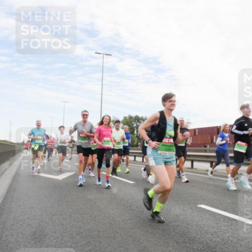 03.10.2025 - Köhlbrandbrückenlauf Matties Gatica Varas http://msf.ph/oto/9171745 03.10.2025 15:18:05 Position 3 9399 meine-sportfotos.de