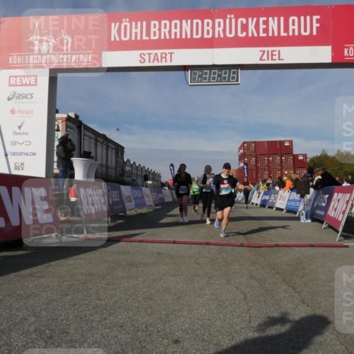 03.10.2025 - Köhlbrandbrückenlauf Matties Gatica Varas http://msf.ph/oto/9171747 03.10.2025 10:38:48 Ziel 2042, 2279, 2626, 2627, 2859, 2860, 3437, 3438, 3442, 3621 meine-sportfotos.de
