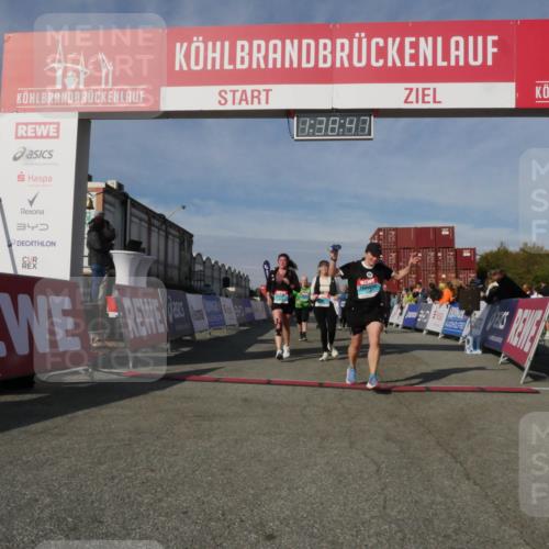 03.10.2025 - Köhlbrandbrückenlauf Matties Gatica Varas http://msf.ph/oto/9171748 03.10.2025 10:38:49 Ziel 2279, 2575, 2626, 2627, 2859, 2860, 3040, 3437, 3438, 3442, 3621 meine-sportfotos.de