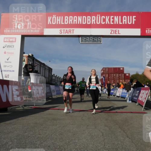 03.10.2025 - Köhlbrandbrückenlauf Matties Gatica Varas http://msf.ph/oto/9171754 03.10.2025 10:38:50 Ziel 2279, 2575, 2626, 2627, 2859, 2860, 3040, 3437, 3438, 3442, 3475, 3621 meine-sportfotos.de