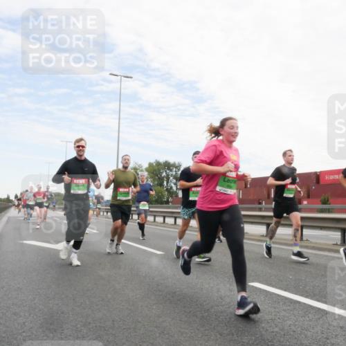 03.10.2025 - Köhlbrandbrückenlauf Matties Gatica Varas http://msf.ph/oto/9171765 03.10.2025 15:18:10 Position 3  meine-sportfotos.de