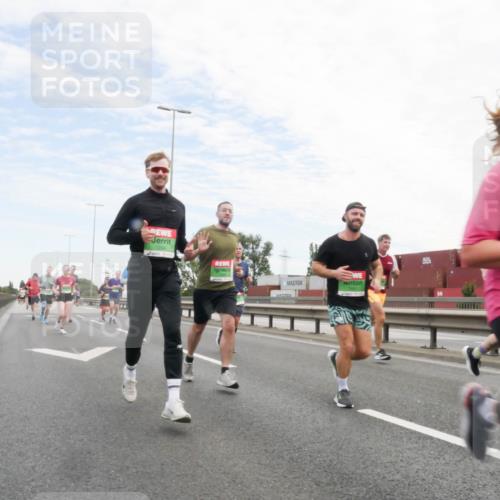 03.10.2025 - Köhlbrandbrückenlauf Matties Gatica Varas http://msf.ph/oto/9171767 03.10.2025 15:18:11 Position 3 7224 meine-sportfotos.de