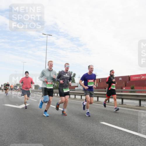 03.10.2025 - Köhlbrandbrückenlauf Matties Gatica Varas http://msf.ph/oto/9171787 03.10.2025 15:18:15 Position 3  meine-sportfotos.de