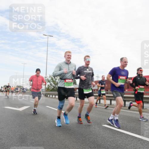 03.10.2025 - Köhlbrandbrückenlauf Matties Gatica Varas http://msf.ph/oto/9171789 03.10.2025 15:18:16 Position 3  meine-sportfotos.de