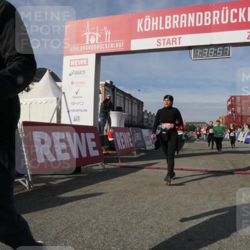 03.10.2025 - Köhlbrandbrückenlauf Matties Gatica Varas http://msf.ph/oto/9171792 03.10.2025 10:38:59 Ziel 2434, 2438, 2575, 2756, 3040, 3412, 3413, 3475 meine-sportfotos.de