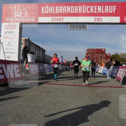 03.10.2025 - Köhlbrandbrückenlauf Matties Gatica Varas http://msf.ph/oto/9171803 03.10.2025 10:39:01 Ziel 2434, 2438, 2575, 2756, 3040, 3412, 3413, 3475, 3733 meine-sportfotos.de