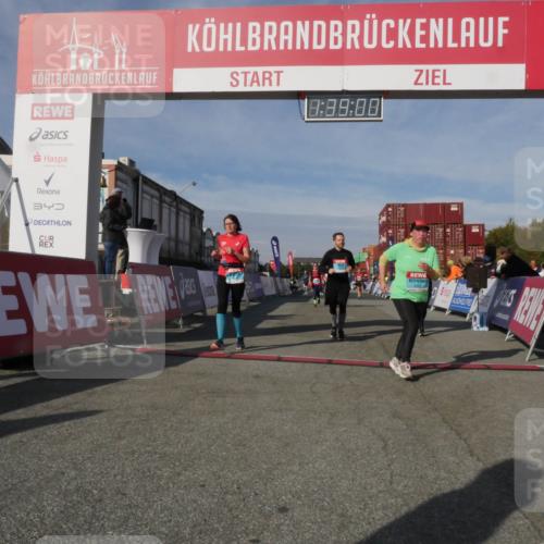 03.10.2025 - Köhlbrandbrückenlauf Matties Gatica Varas http://msf.ph/oto/9171804 03.10.2025 10:39:01 Ziel 2434, 2438, 2575, 2756, 3040, 3412, 3413, 3475, 3733 meine-sportfotos.de