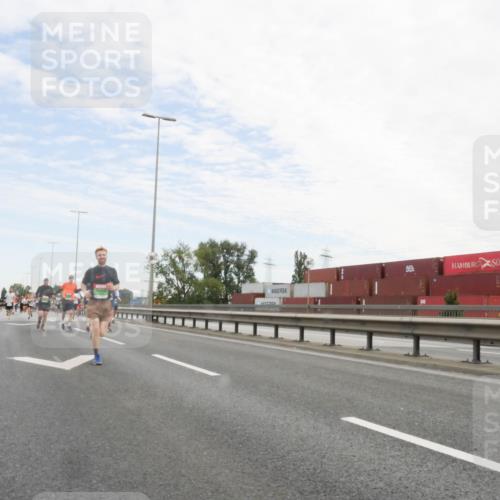 03.10.2025 - Köhlbrandbrückenlauf Matties Gatica Varas http://msf.ph/oto/9171806 03.10.2025 15:18:20 Position 3  meine-sportfotos.de