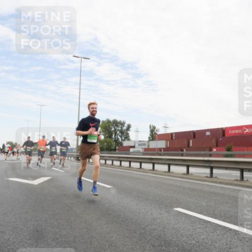 03.10.2025 - Köhlbrandbrückenlauf Matties Gatica Varas http://msf.ph/oto/9171809 03.10.2025 15:18:21 Position 3  meine-sportfotos.de