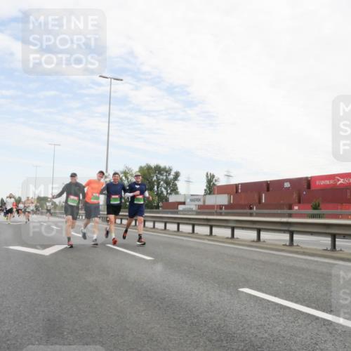 03.10.2025 - Köhlbrandbrückenlauf Matties Gatica Varas http://msf.ph/oto/9171817 03.10.2025 15:18:23 Position 3  meine-sportfotos.de