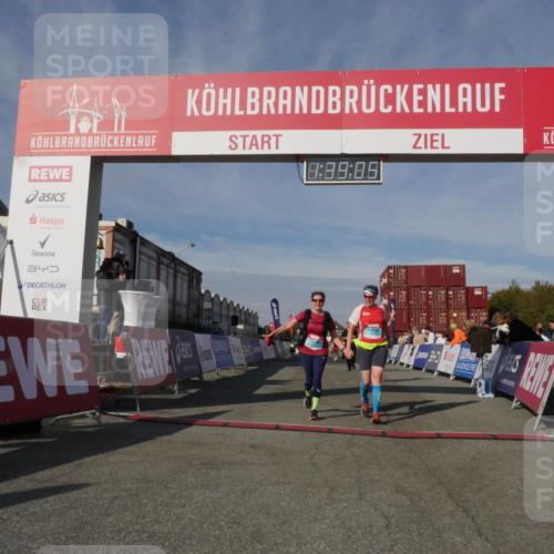 03.10.2025 - Köhlbrandbrückenlauf Matties Gatica Varas http://msf.ph/oto/9171826 03.10.2025 10:39:07 Ziel 1256, 1880, 2378, 2438, 2756, 3130, 3412, 3413, 3433, 3733 meine-sportfotos.de