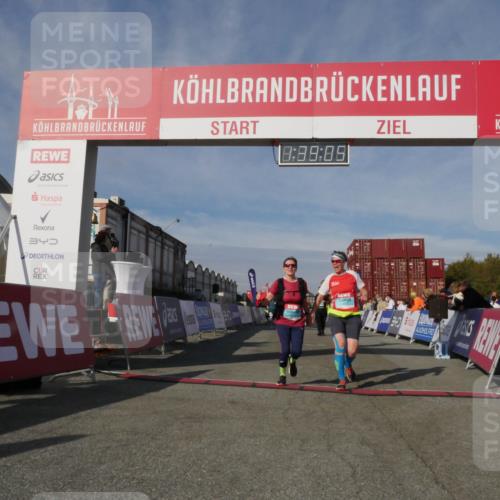 03.10.2025 - Köhlbrandbrückenlauf Matties Gatica Varas http://msf.ph/oto/9171828 03.10.2025 10:39:07 Ziel 1256, 1880, 2378, 2438, 2756, 3130, 3412, 3413, 3433, 3733 meine-sportfotos.de