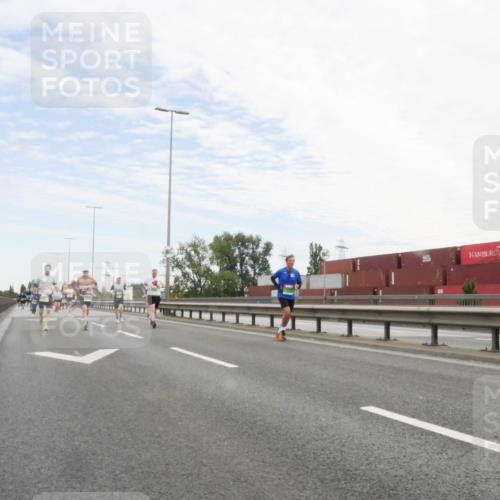 03.10.2025 - Köhlbrandbrückenlauf Matties Gatica Varas http://msf.ph/oto/9171829 03.10.2025 15:18:25 Position 3  meine-sportfotos.de