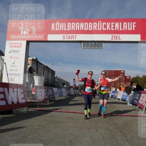 03.10.2025 - Köhlbrandbrückenlauf Matties Gatica Varas http://msf.ph/oto/9171830 03.10.2025 10:39:08 Ziel 1256, 1880, 2378, 2438, 2442, 2756, 3130, 3433, 3733 meine-sportfotos.de