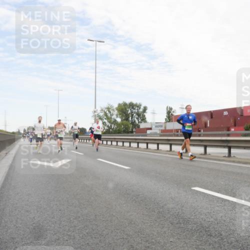 03.10.2025 - Köhlbrandbrückenlauf Matties Gatica Varas http://msf.ph/oto/9171833 03.10.2025 15:18:26 Position 3  meine-sportfotos.de